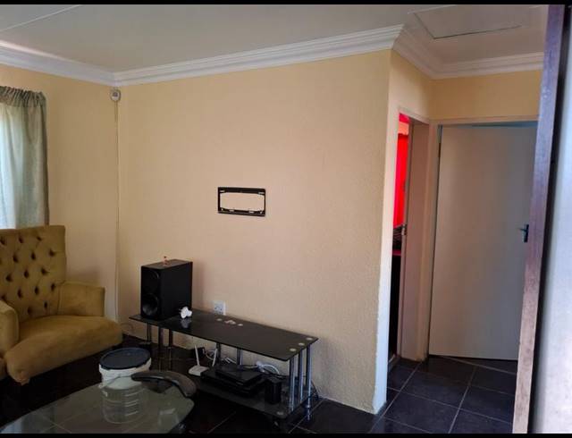 2 BEDROOM HOUSE FOR SALE IN SOSHANGUVE VV